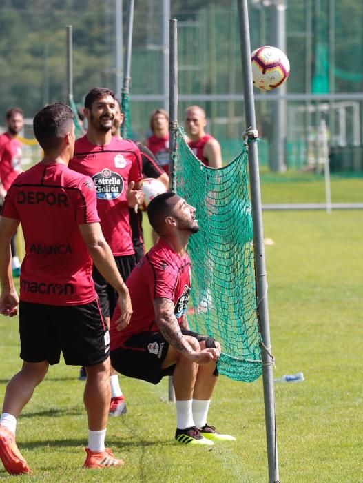 David Simón, Bóveda, Albentosa, Saúl, Mosquera, Edu Expósito, Álex Bergantiños, Pedro Sánchez, Borja Valle y Quique González rebajaron la intensidad en la sesión en Abegondo.