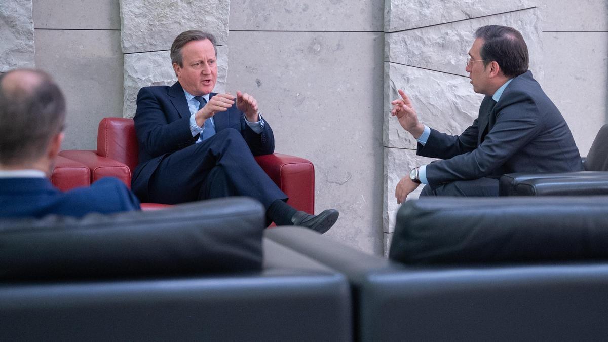 David Cameron y Jose Manuel Alabres, el pasado 28 de noviembre en Bruselas