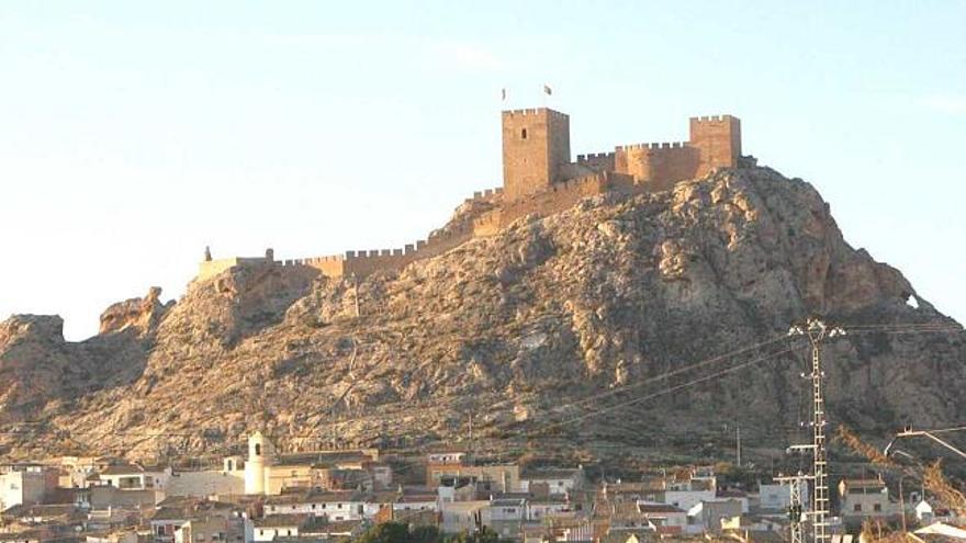 La ladera rocosa del castillo de Sax fue poblada por los íberos aprovechando su posición estratégica y defensiva