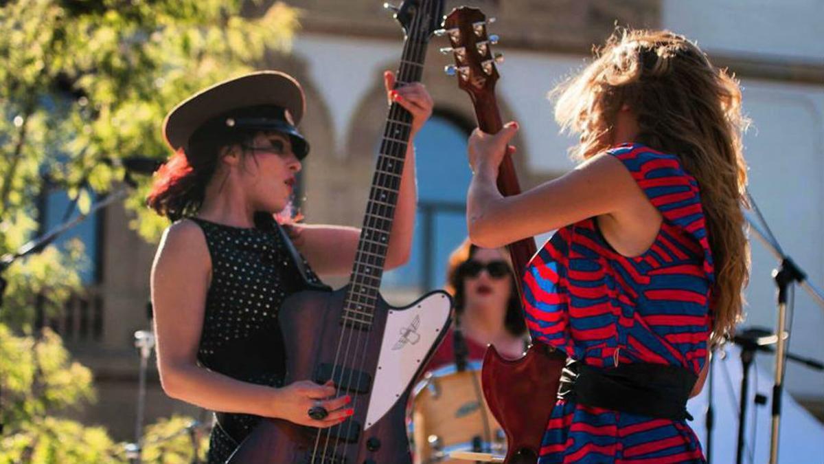 Las furias, en un concierto.