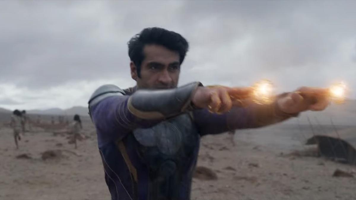 El actor Kumail Nanjiani, Kingo en la película 'Eternals'.