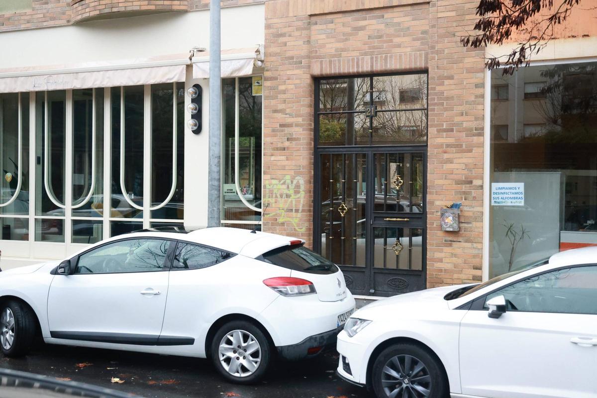 Conmoción en la avenida de París de Cáceres por la muerte de un joven