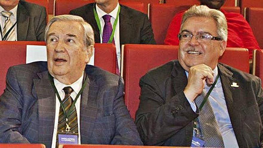 Jerónimo Saavedra y José Miguel Bravo de Laguna en un acto público.