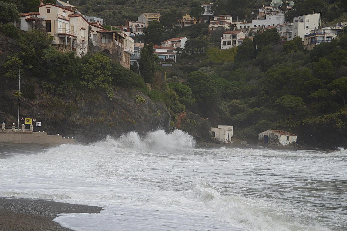 La llevantada de Portbou al Port de la Selva en trenta imatges