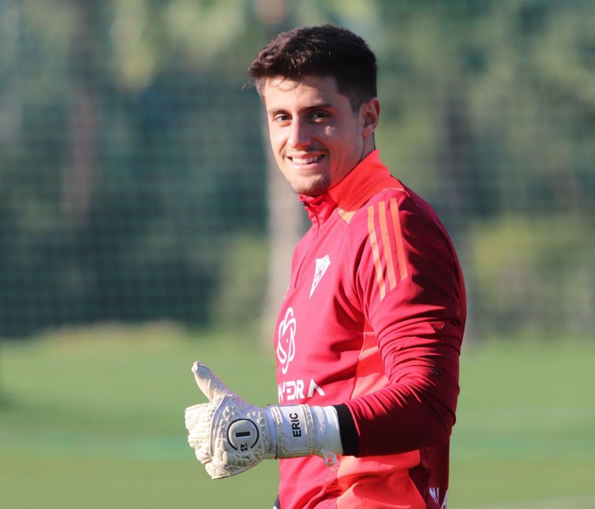 Eric Puerto, en uno de sus primeros entrenamientos con el Marbella. | Marbella