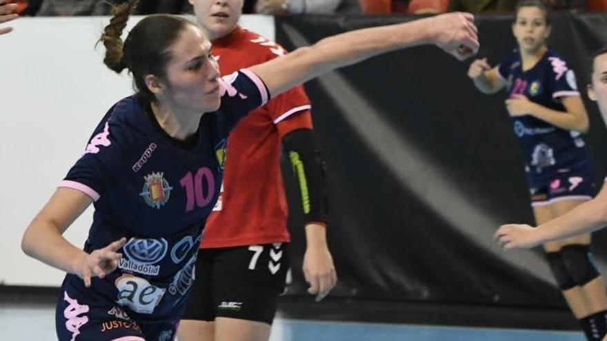 María Prieto con la camiseta del Aula Cultural