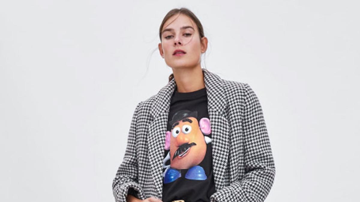 Look de Zara con camiseta de Toy Story