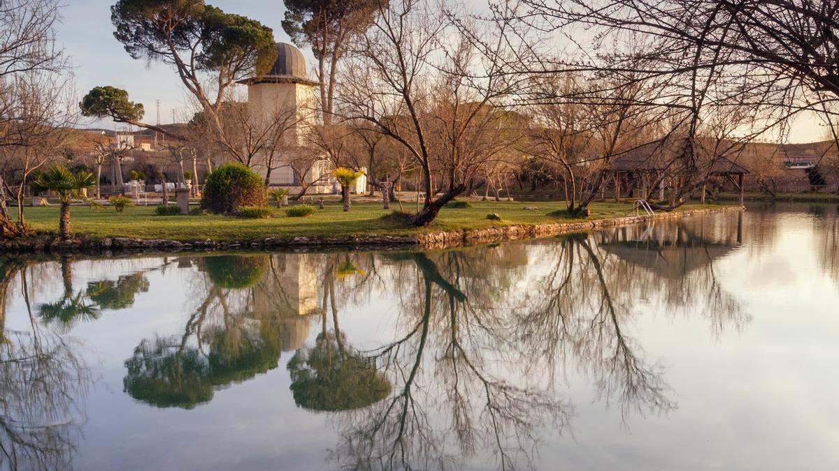 Lago termal de Alhama de Aragón: baño de salud en un lago único en Europa