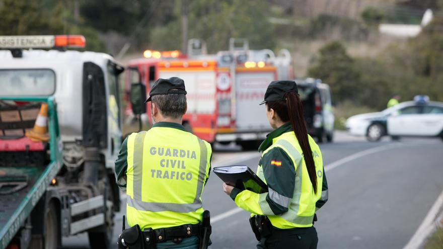 Dos jóvenes heridos en sendos accidentes de tráfico en Ibiza