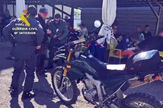 Paralizado un rally ilegal que disputaban motociclistas holandeses en los montes de Alfajarín