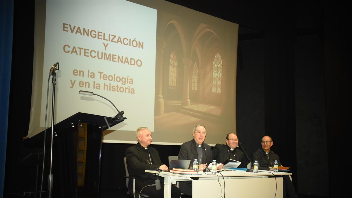 Apertura de las jornadas nacionales en el teatro del Seminario San Atilano.