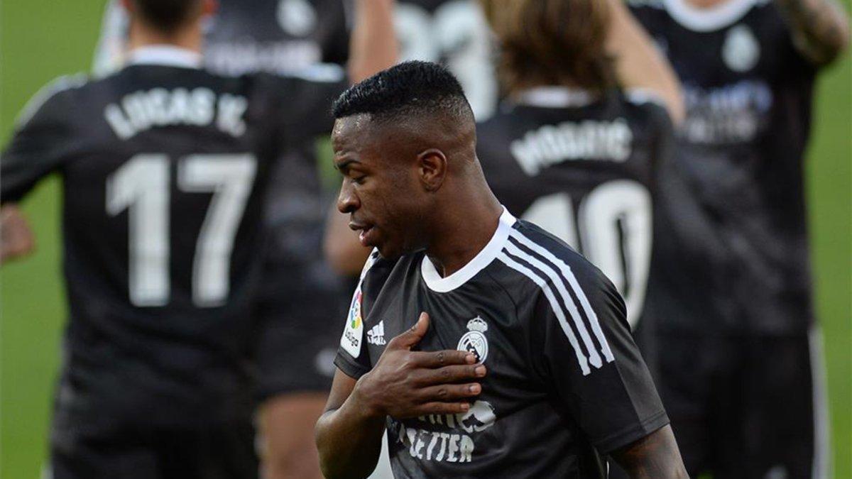 Vinicius celebró el autogol de Bono como propio