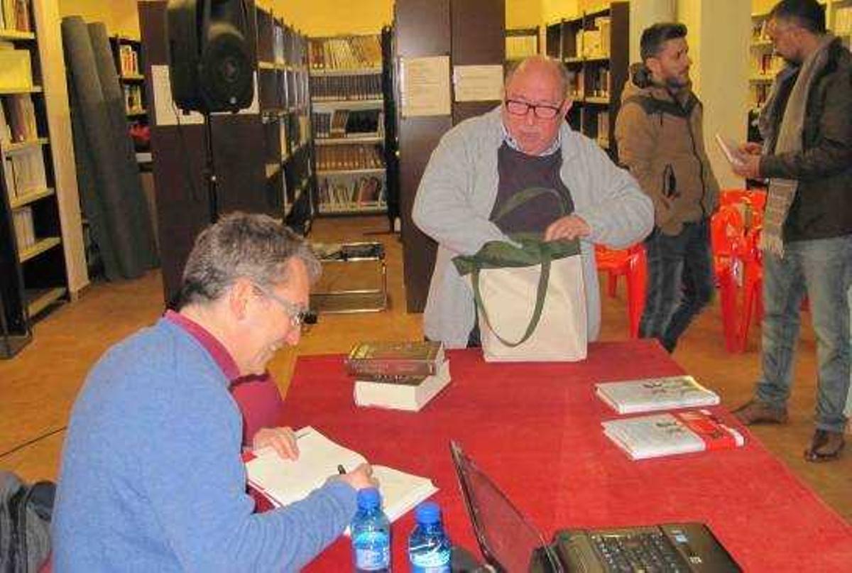 Fernando Delgado elogió en Faura a Santiago Posteguillo