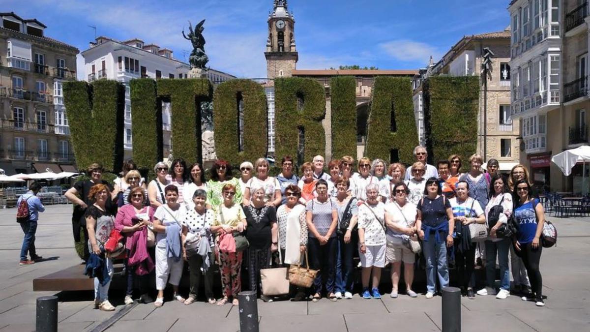 El aula de adultos realizó un viaje a Vitoria. |