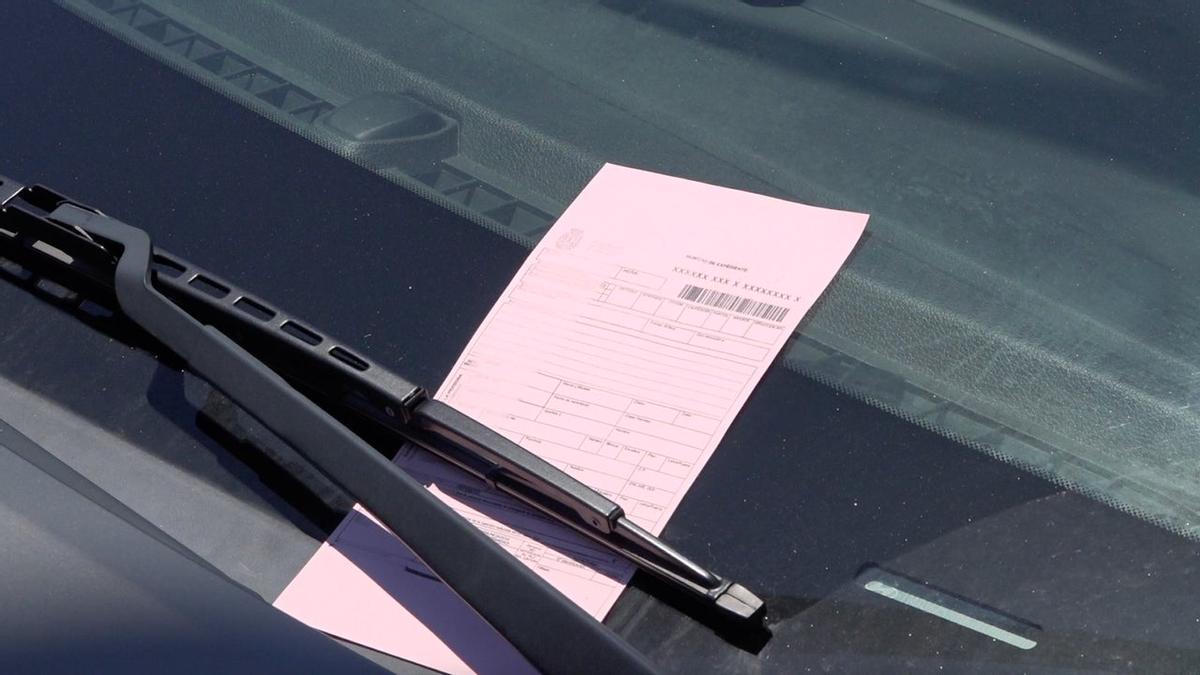 Más allá del importe de la sanción, la doble fila suele generar situaciones de riesgo innecesarias