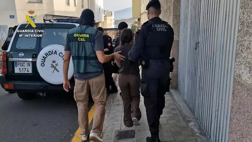 La Guardia Civil detiene antes de un nuevo golpe a ocho integrantes de una banda vinculada a 34 delitos en Tenerife