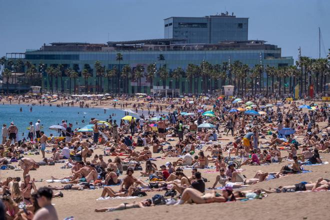 Un dia amb manta i l’endemà amb ventilador: el canvi climàtic es carrega la mitja estació i afavoreix els canvis bruscos de temperatura