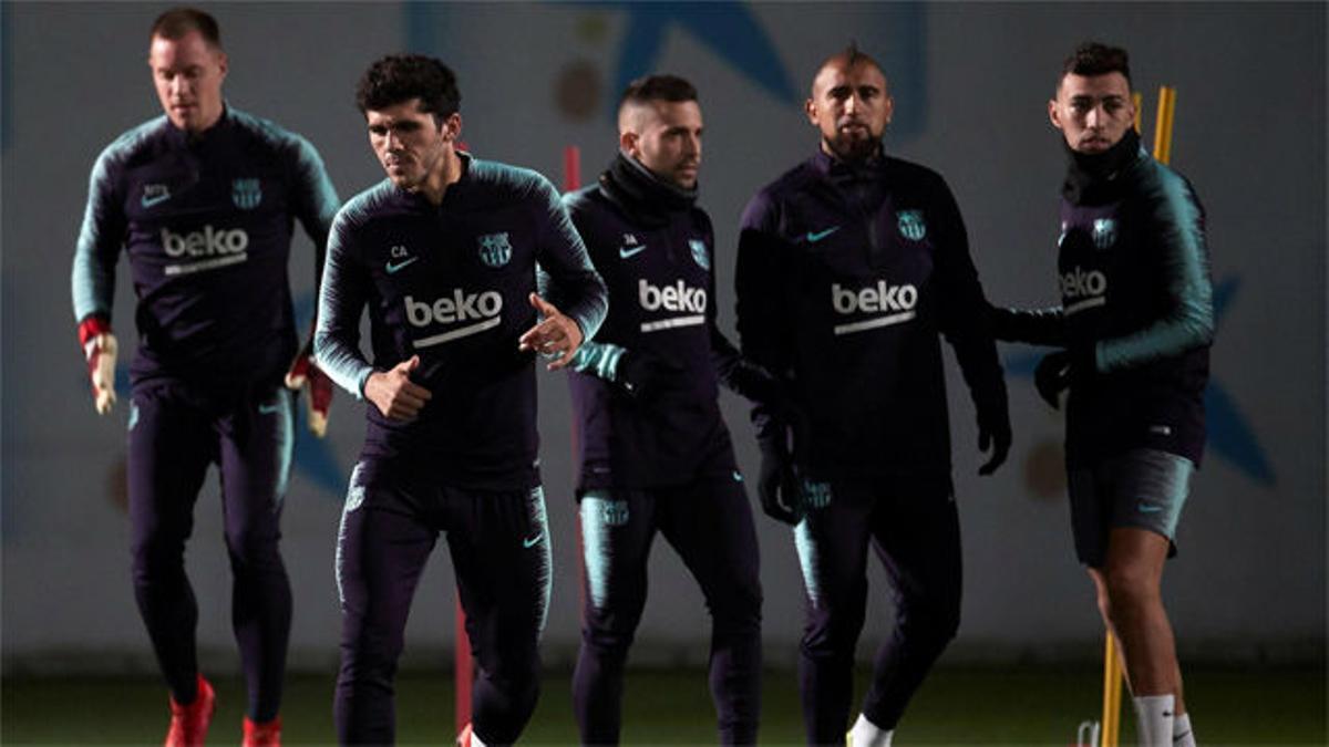 Último entrenamiento del Barça antes de recibir a la Cultural Leonesa