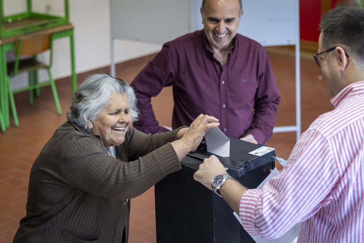Los portugueses votan por tercera vez en tres años en busca de la estabilidad política