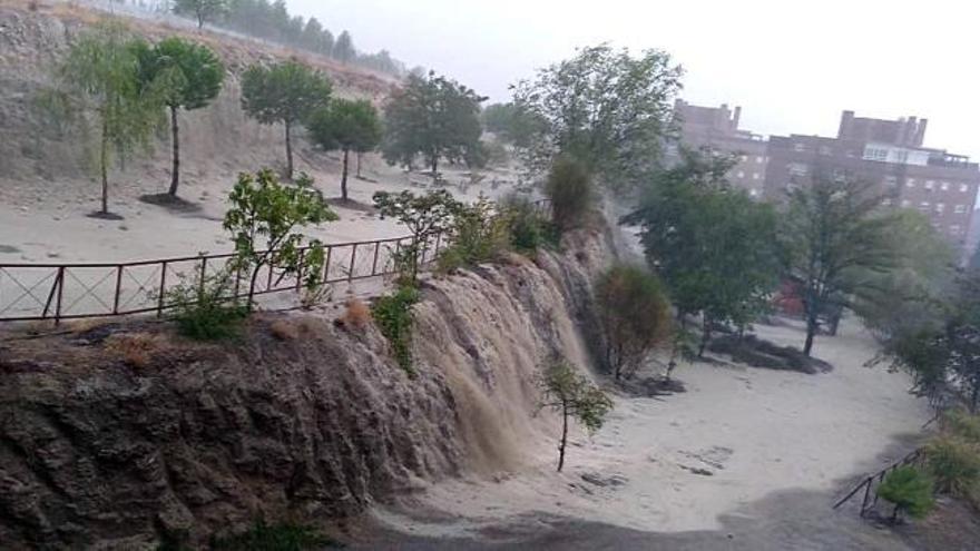 La intensa tormenta de Arganda del Rey sorprende a las redes sociales