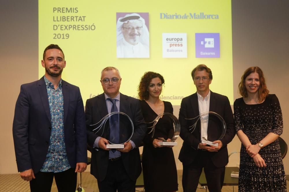 Kiko Mestre recibe el premio Llibertat d'Expressió de los periodistas valencianos