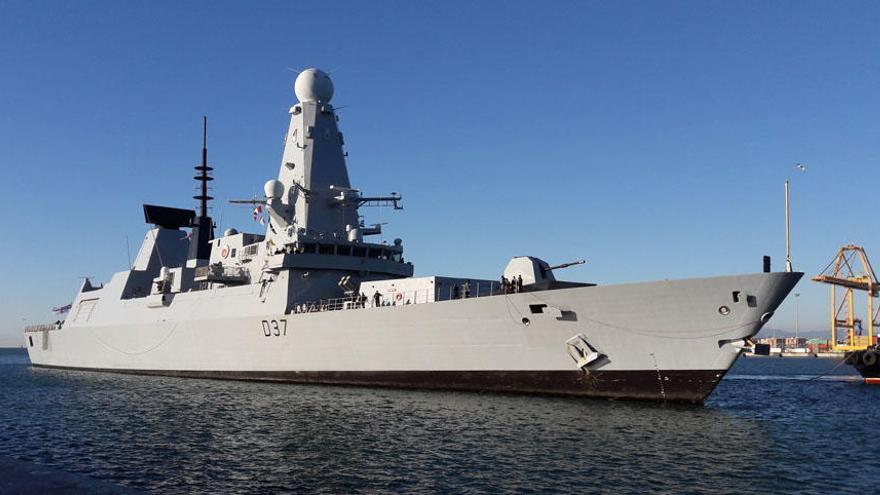 El buque británico HMS Duncan.