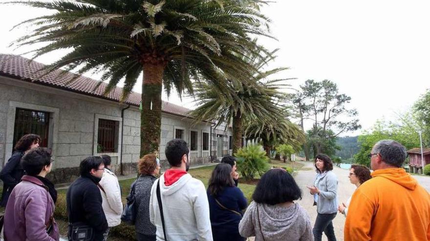 Berenice Güerri (tercera por la derecha) en el Centro de Formación de A Granxa, ayer. // A. Hernández