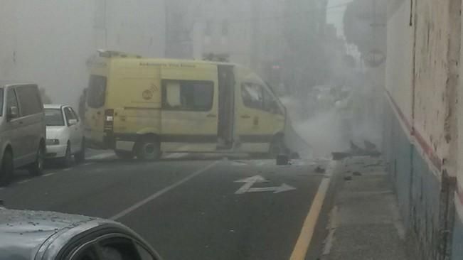 Accidente de una ambulancia en Vecindario