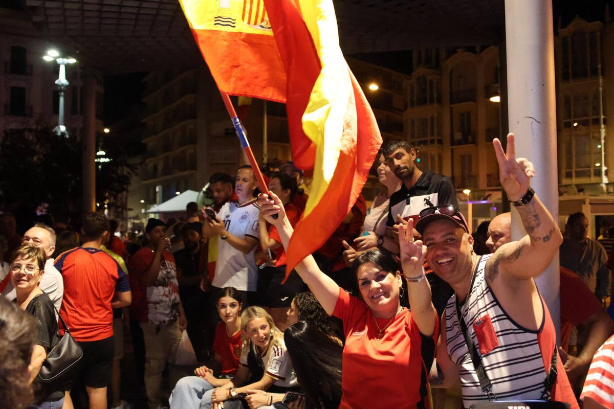 Celebración en la Fuente de La Marina España campeona del Mundial 2026 Celebración en la Fuente de La Marina España campeona del Mundial 2026