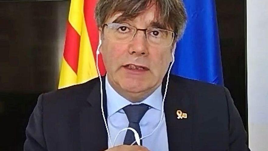 Carles Puigdemont, ahir, en la presentació telemàtica del llibre.