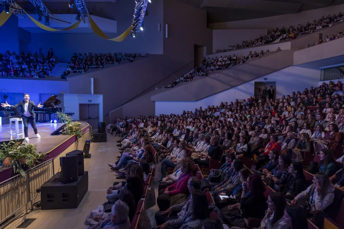 Aquí las mejores imágenes del 3º Congreso "Reinventar la Educación" en Torrevieja