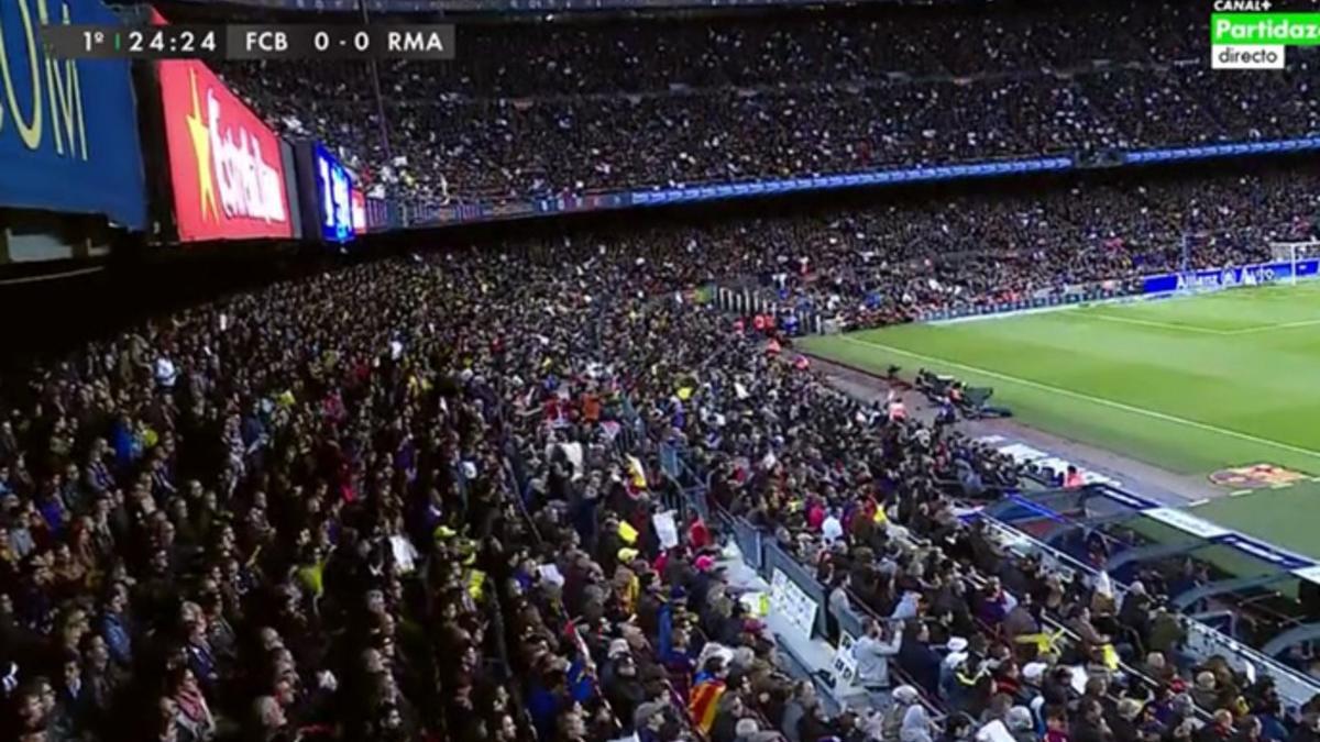 El Camp Nou reaccionó con una pañolada