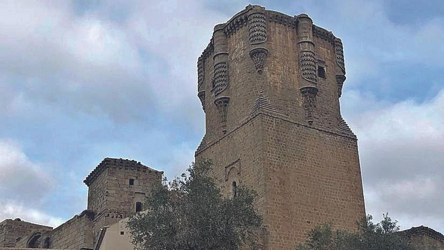 El castillo de Belalcázar posee la torre del homenaje más alta de la península.
