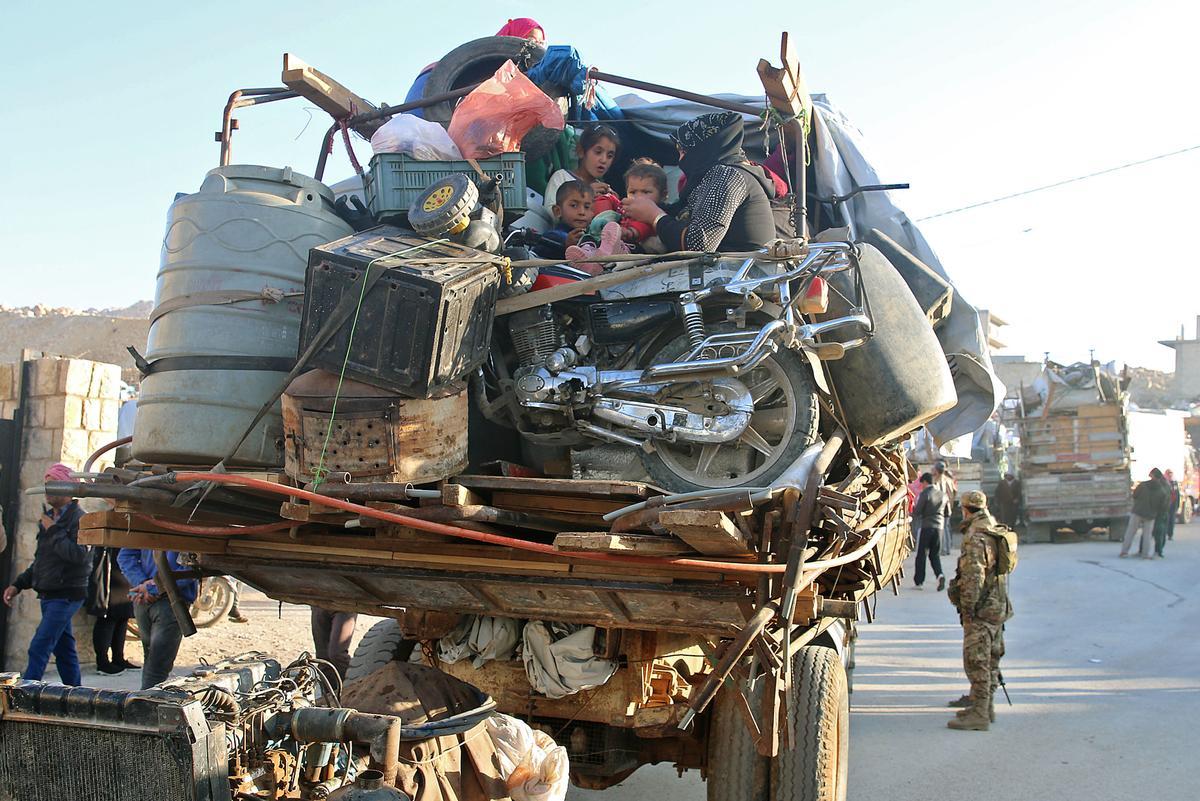 Refugiados sirios vuelven a su país desde el Líbano