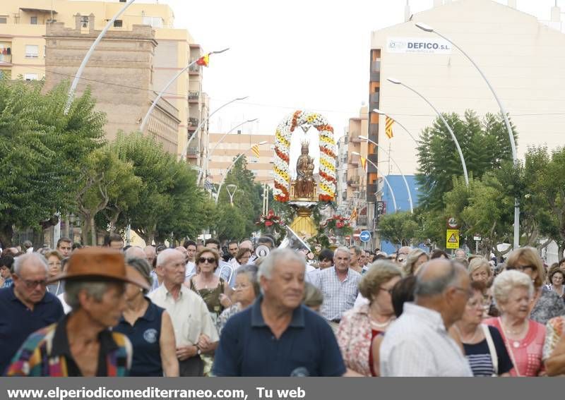 Vial-real devuelve su patrona a la ermita