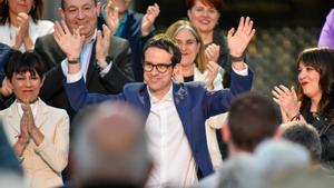 El candidato a lehendakari, Pello Otxandiano, durante el cierre de campaña de Euskal Herria Bildu (EH Bildu), en la Plaza Nueva, a 19 de abril de 2024, en Bilbao, Vizcaya, País Vasco (España). Este último encuentro se enmarca dentro de los actos previos a los comicios vascos del próximo domingo 21 de abril, que celebra la formación de Euskal Herria Bildu (EH Bildu) para conseguir votos en la región. 19 ABRIL 2024;EUSKADI;VOTACIONES;CAMPAÑA;MITIN;PARLAMENTO VASCO;COMICIOS;21A;ELECCIONES;ELECCIONES VASCAS; Arnaitz Rubio / Europa Press 19/04/2024 / PELLO OTXANDIANO;Arnaitz Rubio;category_code_new