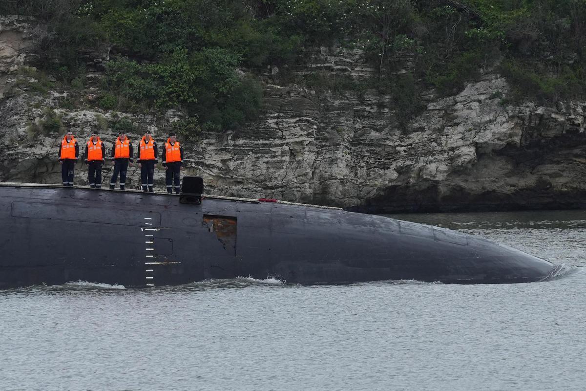 Llegan a La Habana una fragata y un submarino nuclear rusos