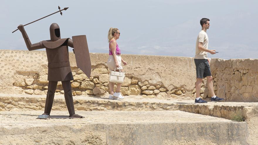 El castillo de Santa Bárbara supera en siete meses el récord anual de visitantes