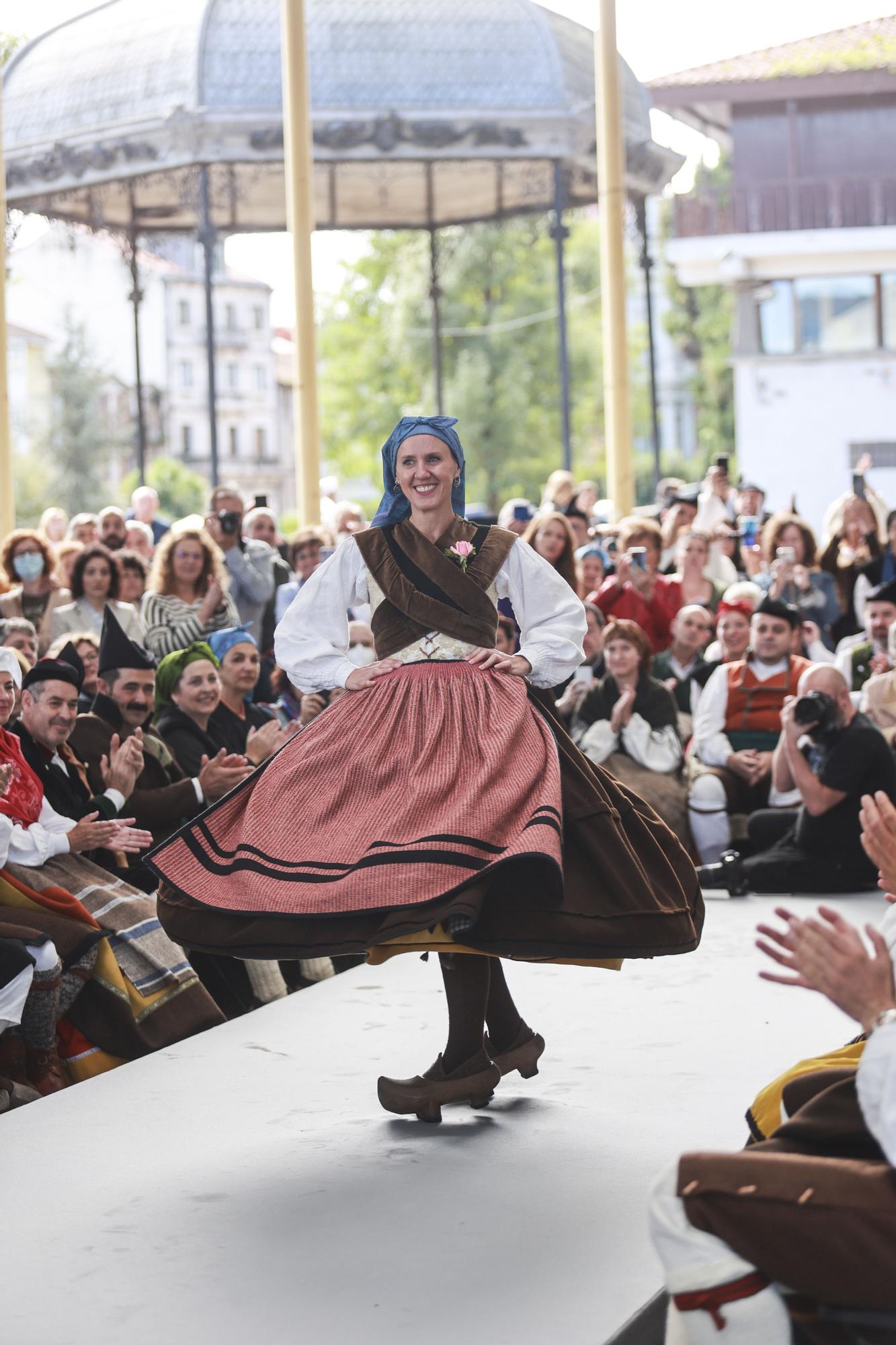 EN IMÁGENES: Así fue el concurso y muestra del traje tradicional asturiano en Grado