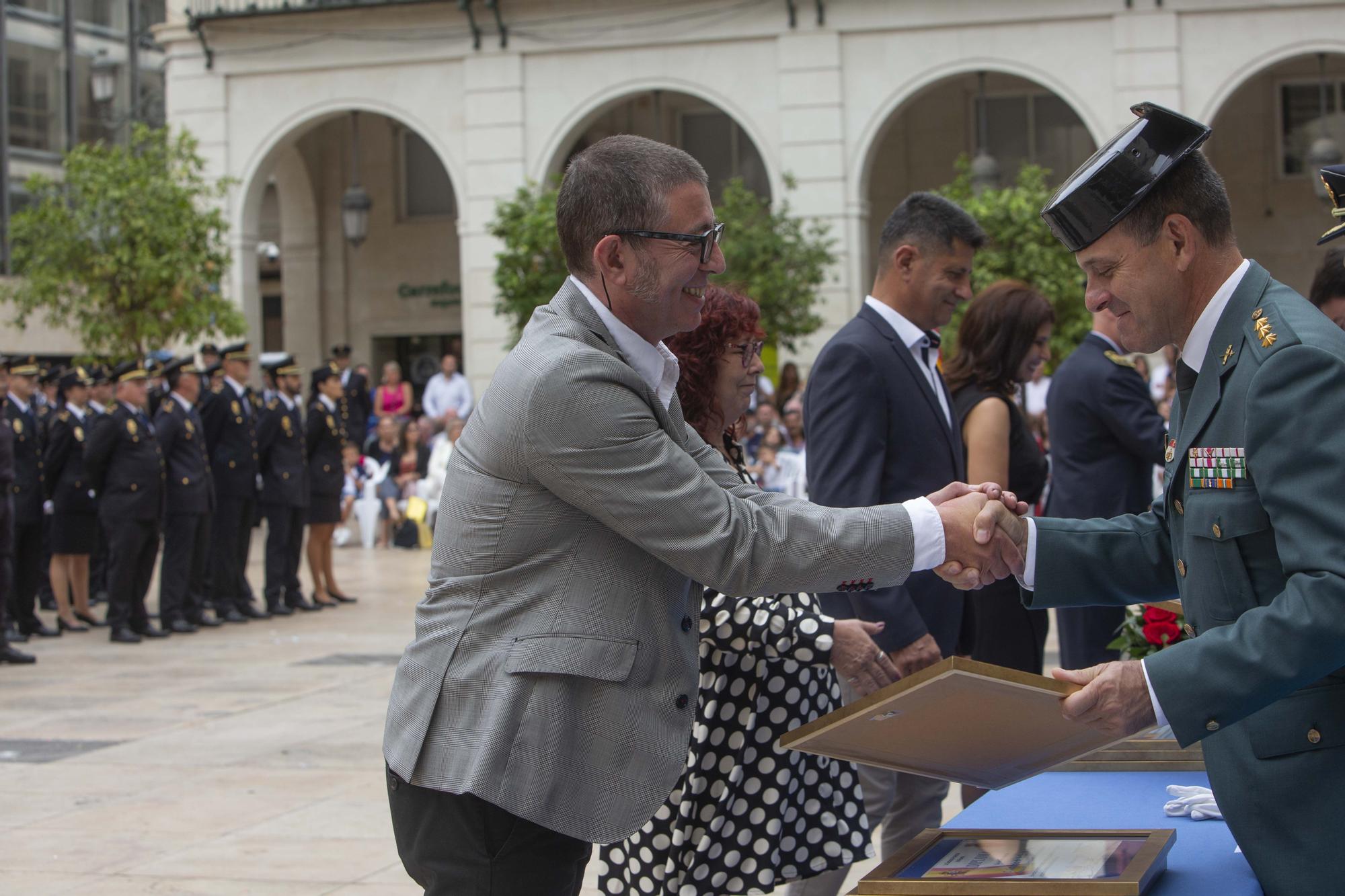 Actos de celebración del Patrón de la Policía Nacional en Alicante.