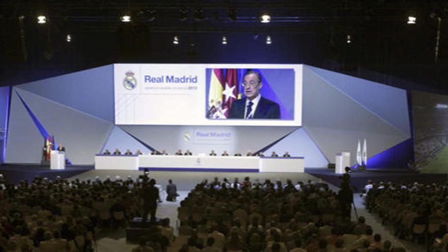 Lla asamblea de socios del Real Madrid