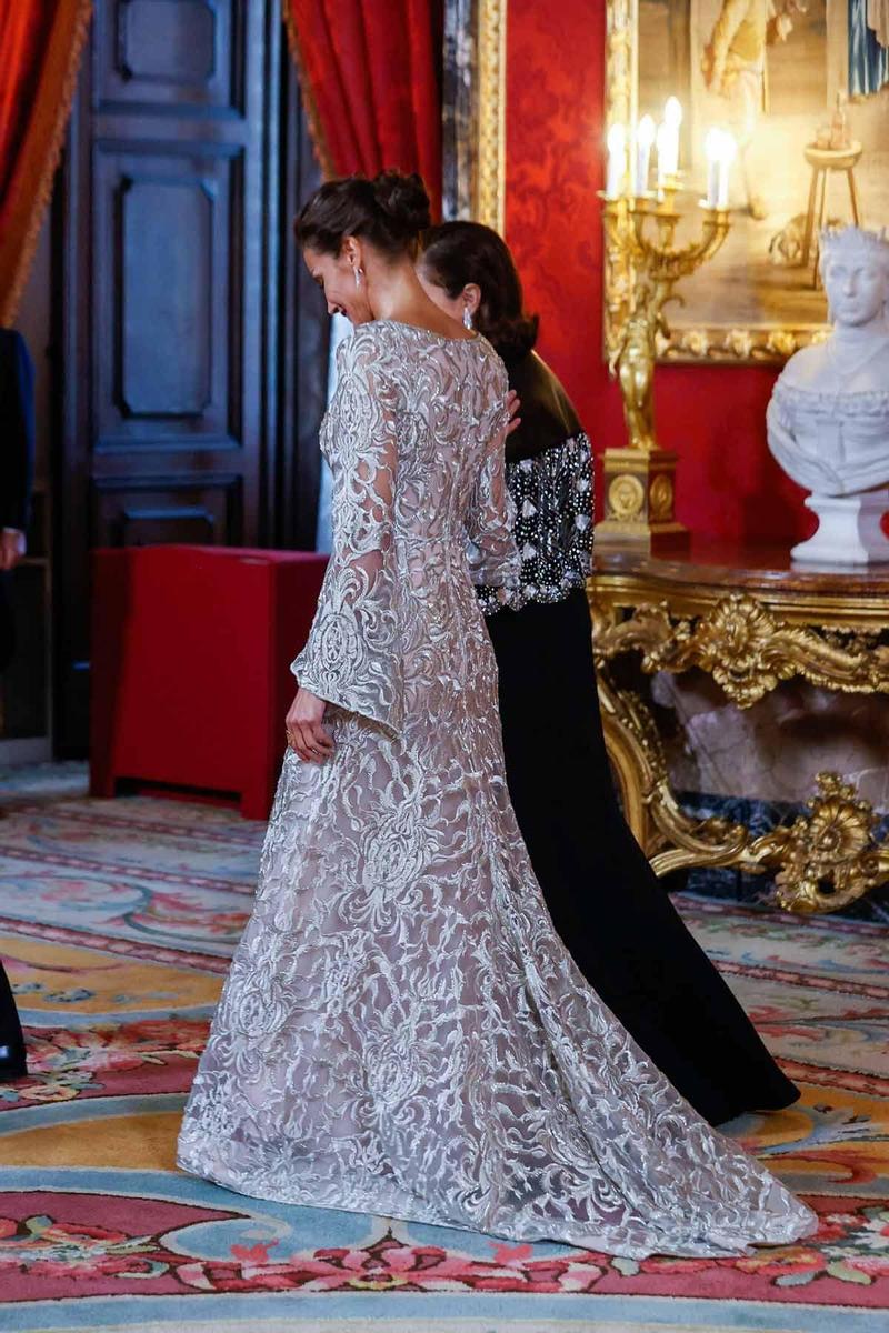 Parte de detrás del vestido de noche de la reina Letizia