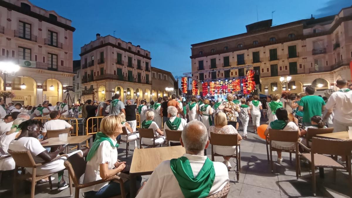 La plaza López Allué, repleta durante estos días de fiestas de San Lorenzo.