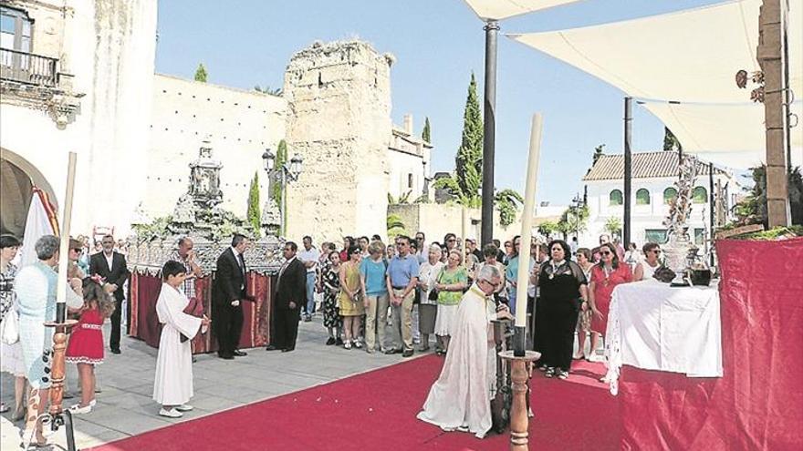 Bellísimos altares en el desfile del Corpus Christi