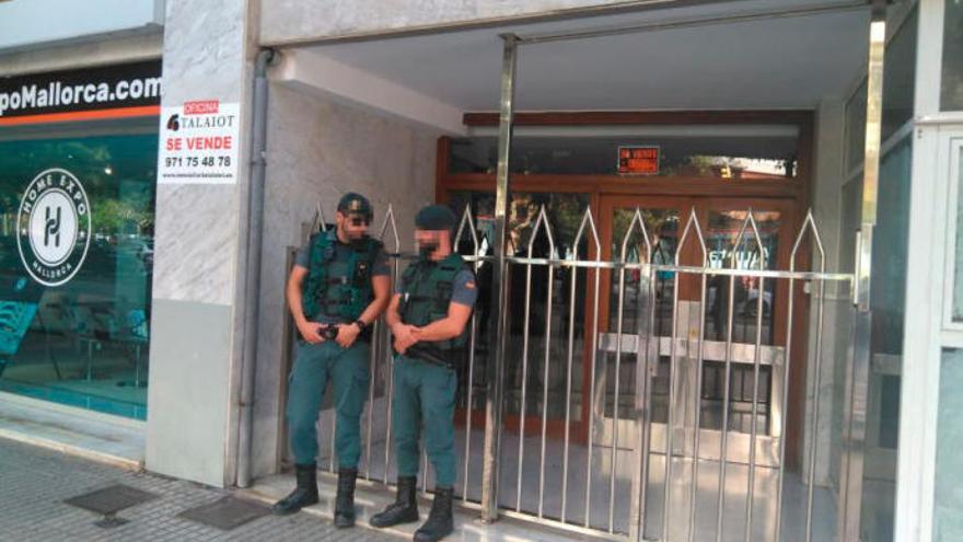 Ende August durchsuchte die Guardia Civil Büros und nahm Verdächtige auf Mallorca fest.