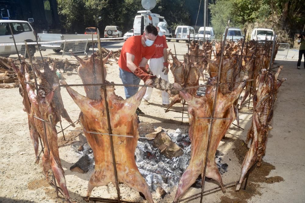 El carneiro ó espeto volvió a triunfar en Moraña