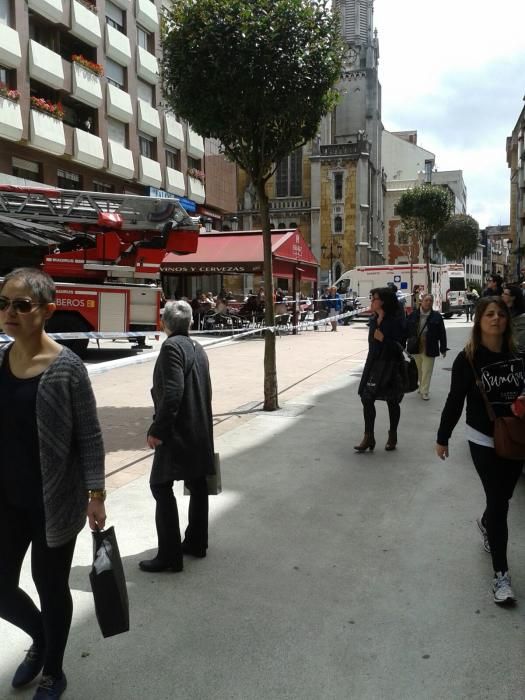 Una mujer fallece al incendiarse su piso en el edificio de Salesas, en Oviedo