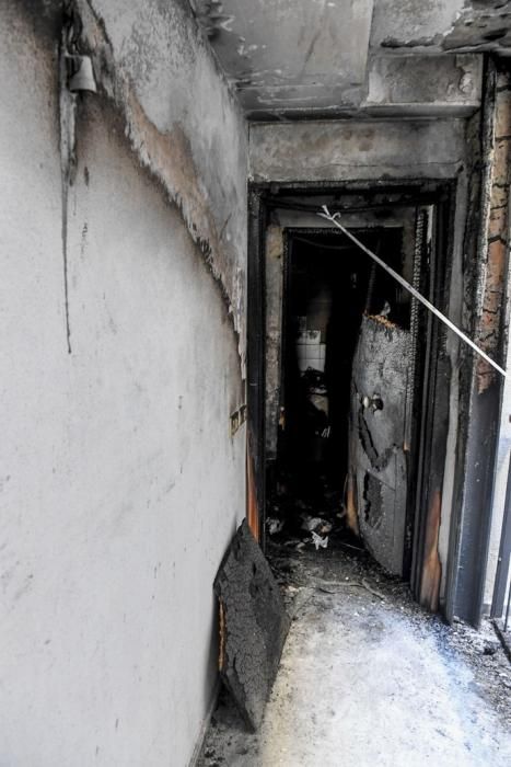 LAS PALMAS DE GRAN CANARIA.  BARRIO DE EL POLVORIN. LAS PALMAS DE GRAN CANARIA. Reportaje vivienda pasto de un incendio este fin de semana en el Barrio de El Polvorin.  | 25/03/2019 | Fotógrafo: Juan Carlos Castro