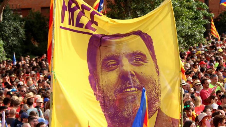 Una pancarta demanant la llibertat de Junqueras.