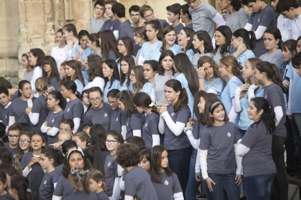 Premios Princesa de Asturias: Llegada de la Familia Real a Oviedo